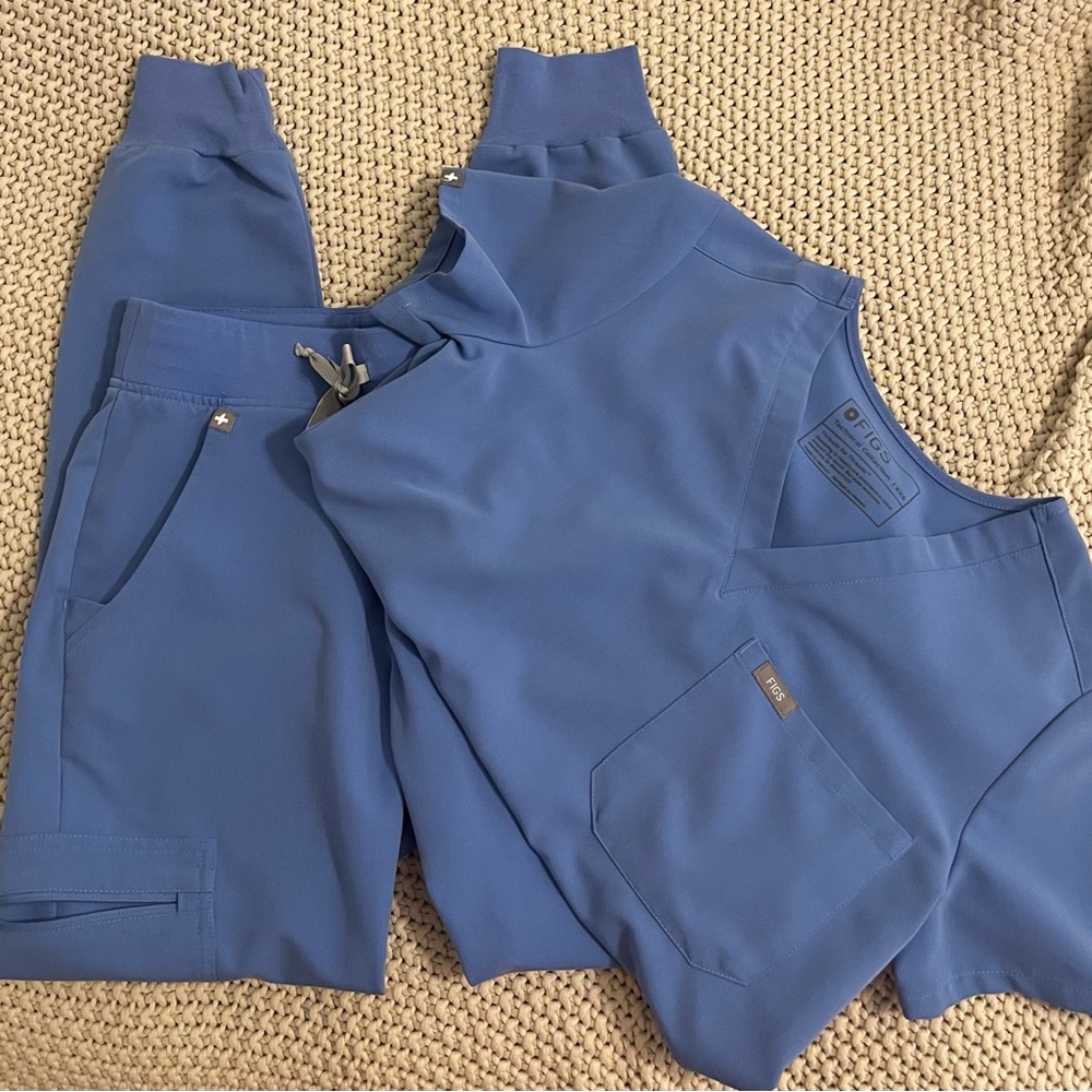 Women's Ceil Blue scrub set XXS Zamora jogger and catarina top. Drawcord defect